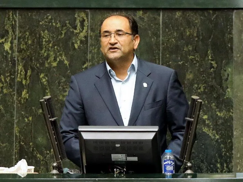"Iranian Regime Intensifies Hijab Enforcement Amidst Growing Dissent and Economic Crisis"